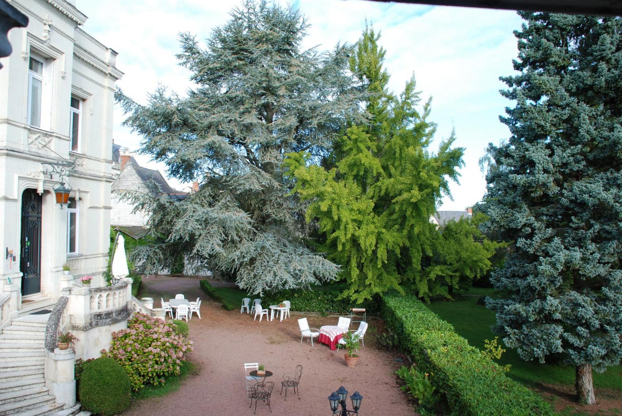 Domaine De L'Oie Rouge Bed and Breakfast Les Rosiers Rum bild