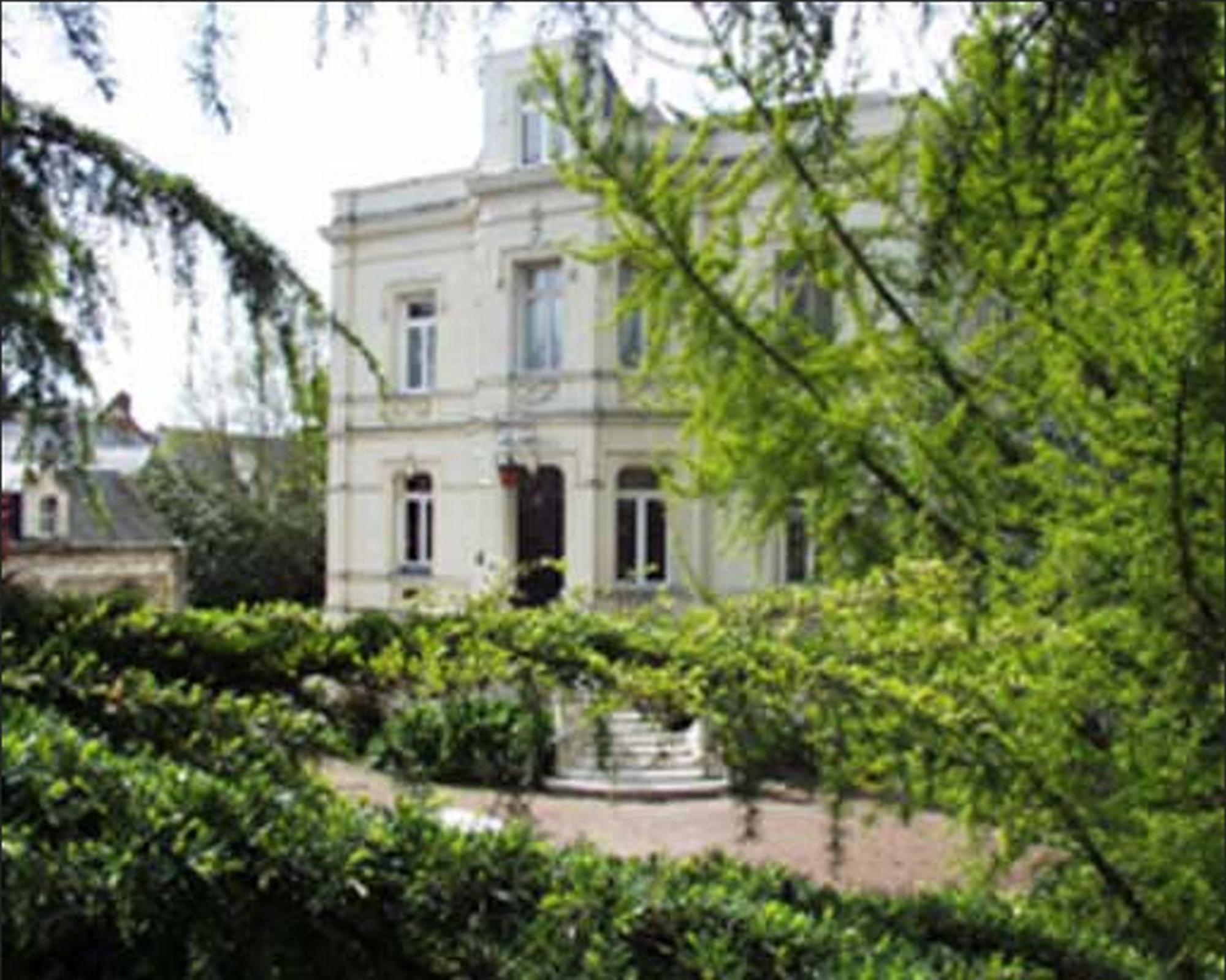 Domaine De L'Oie Rouge Bed and Breakfast Les Rosiers Exteriör bild