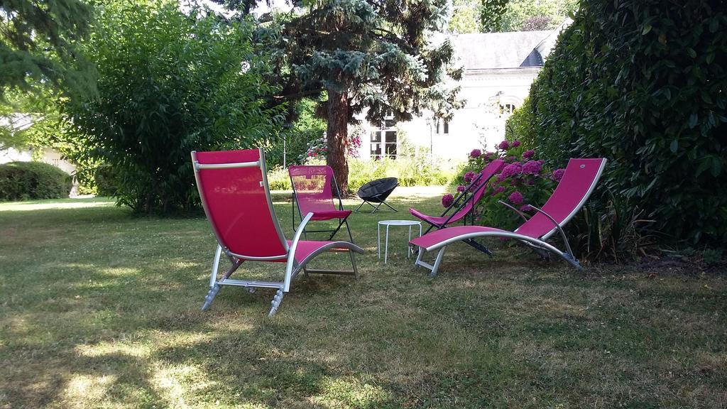 Domaine De L'Oie Rouge Bed and Breakfast Les Rosiers Exteriör bild